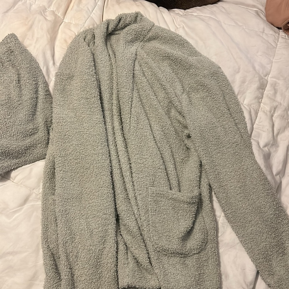 Pj set - Picture 3 of 3